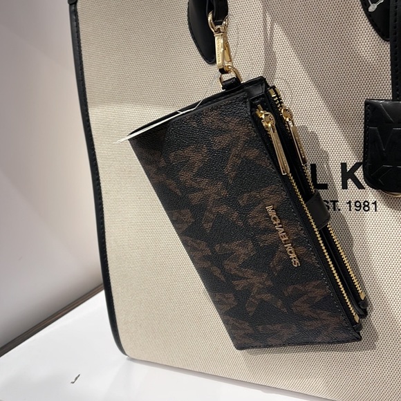 MICHAEL KORS LARGE DOUBLE ZIP WRISTLET WALLET BLACK MULTI - Picture 12 of 16